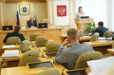 В облдуме обсуждают возможности пополнения доходов в областной и местные бюджеты